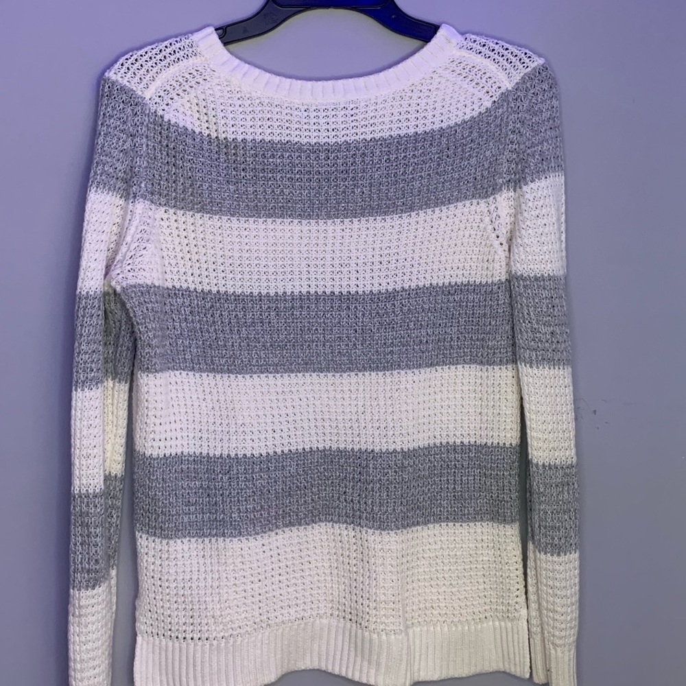 Mixed Sweaters - Picture 5 of 10